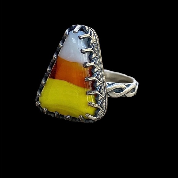 Candy corn ring - Picture 2 of 3
